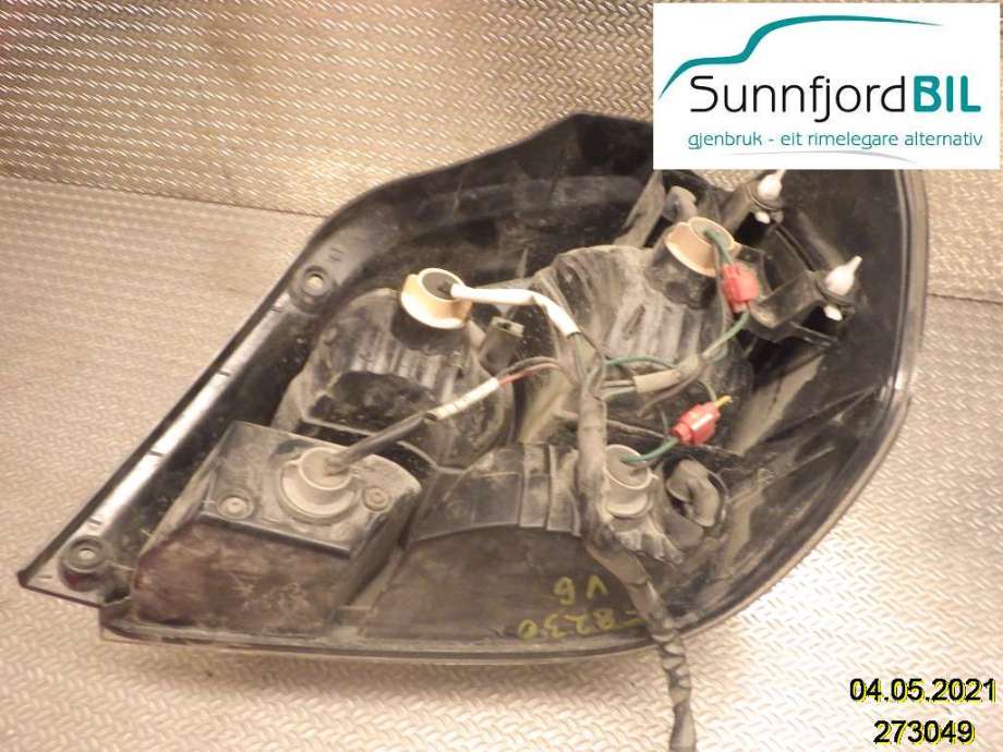 Baklykt venstre til Mitsubishi Outlander 2003-2006 (Type I)  (MITSUBISHI|22087546|)
