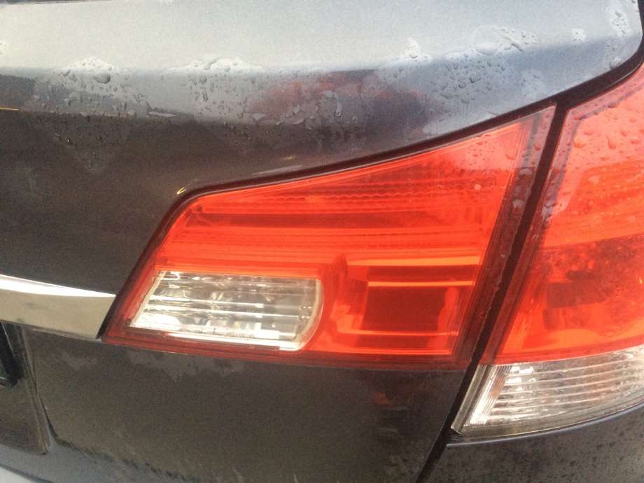 Baklykt høyre indre til Subaru Legacy, 2009-2015  (SUBARU|84912AJ250)