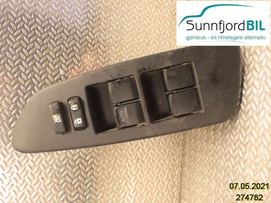 Bryter ruteheis til Toyota Auris 2007-2010 (Type I, Fase 1)  (TOYOTA|7423202550||74232-02550)