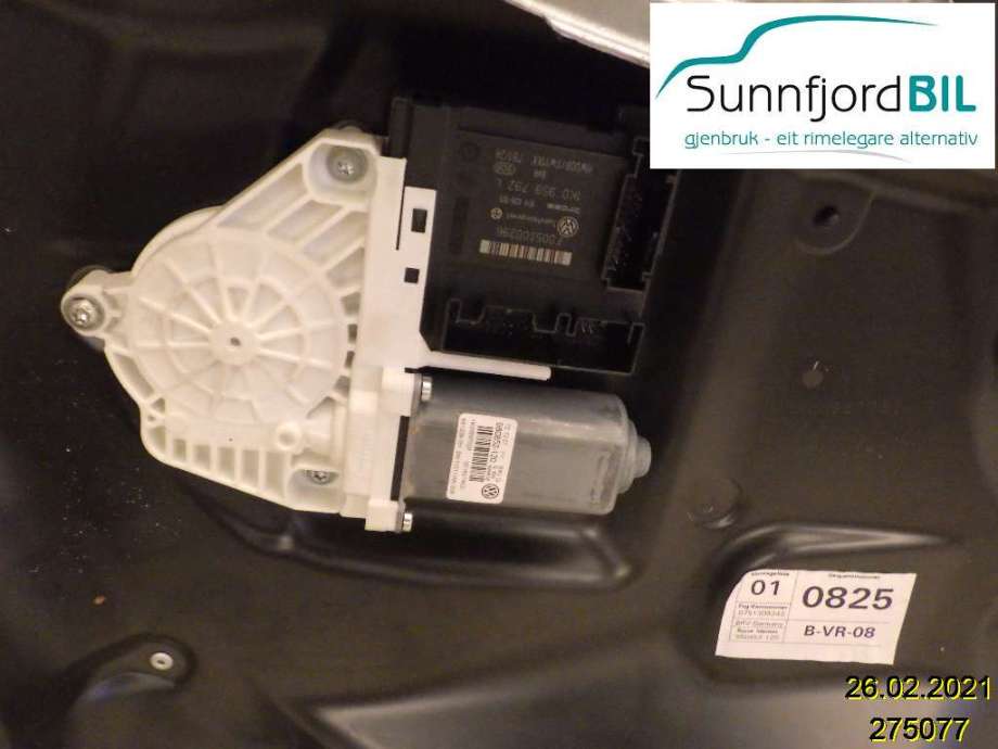 Ruteheis høyre til VW Passat, 2005-2010 (B6) (B6) (VOLKSWAGEN|1K0 959 702 Q  Z3S)