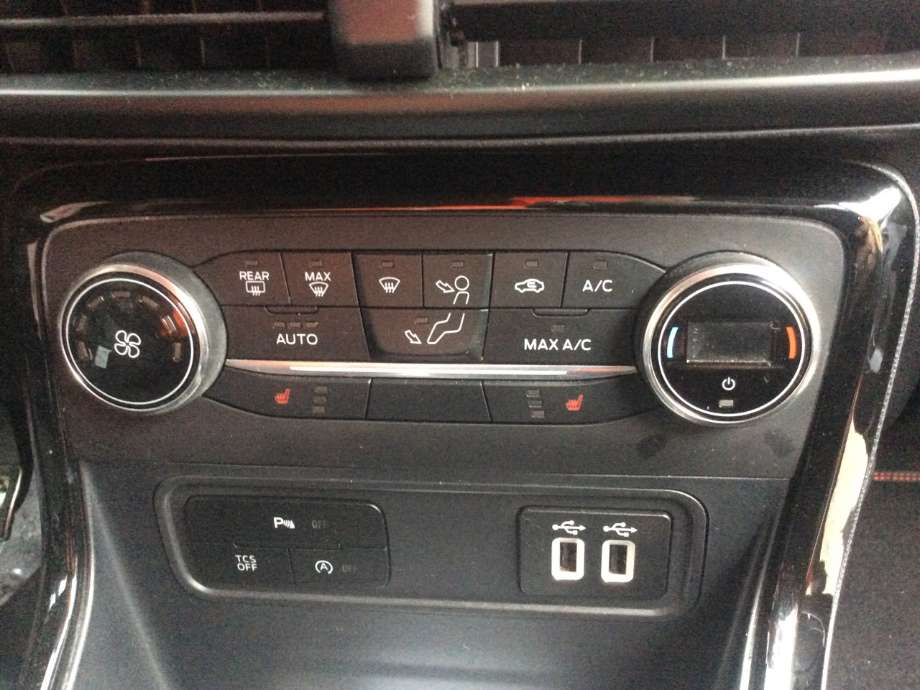 Varmeapparat betjening til Ford Ecosport, 2016-->>  (FORD|)
