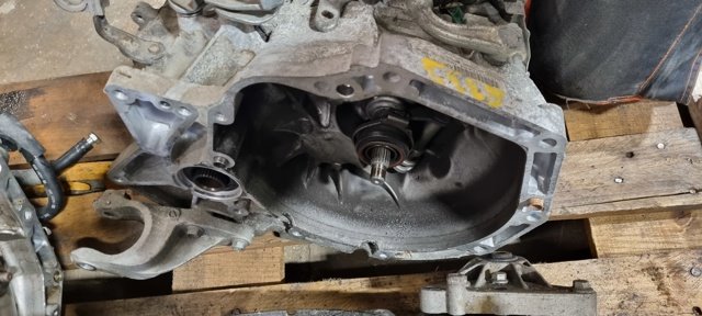 Girkasse manuell til Suzuki Swift 2017-->>  (SUZUKI|2000852R41000|7K02716|)