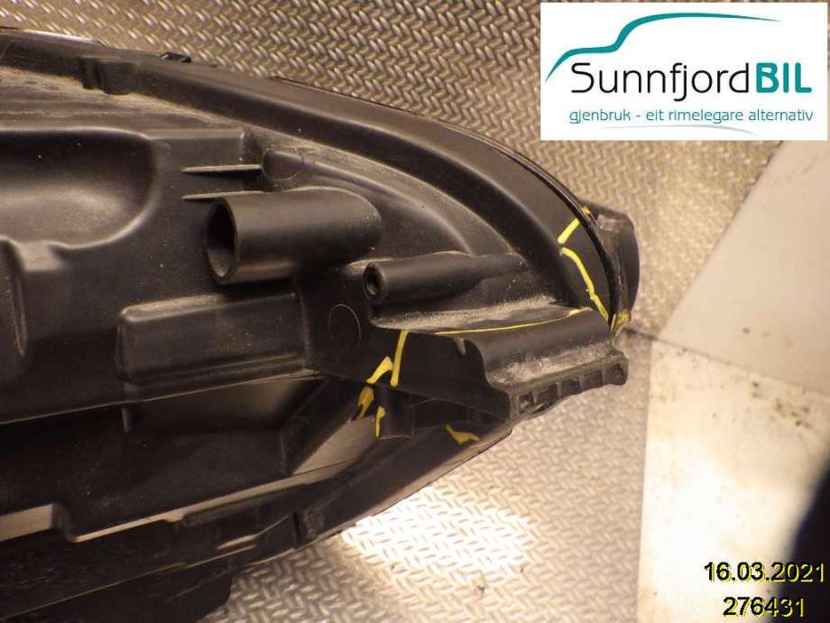 Frontlykt venstre halogen til Ford Ecosport 2016-->>  (FORD|GN1513D155HE|)
