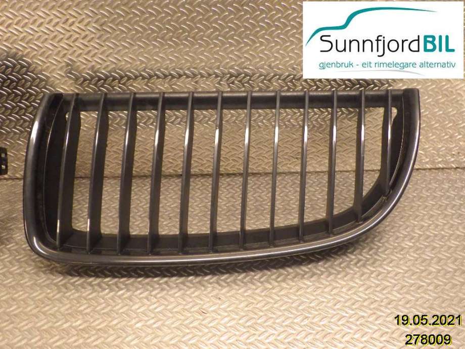 Grill til BMW 3-Serie 2005-2011 (E90/E91/E92/E93) (E90/E91/E92/E93) (BMW|51 71 2 151 896||51 71 2 151 895)