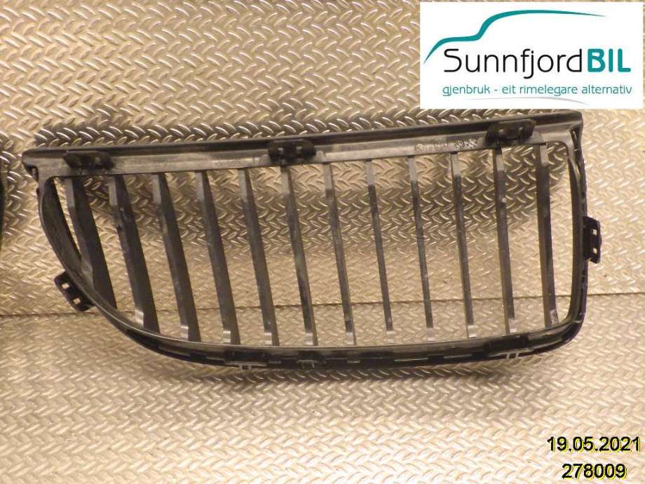 Grill til BMW 3-Serie 2005-2011 (E90/E91/E92/E93) (E90/E91/E92/E93) (BMW|51 71 2 151 896||51 71 2 151 895)