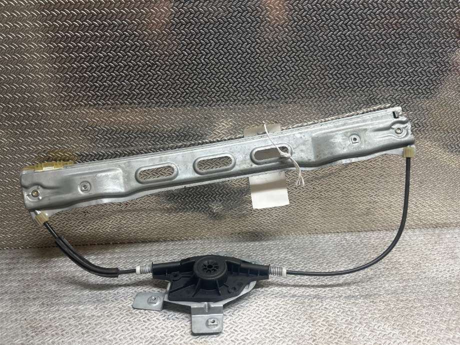Ruteheis til Ford Transit Courier 2014-2018 (Type I, Fase 1)  (FORD|2009280|ET76-A23200-CD|)