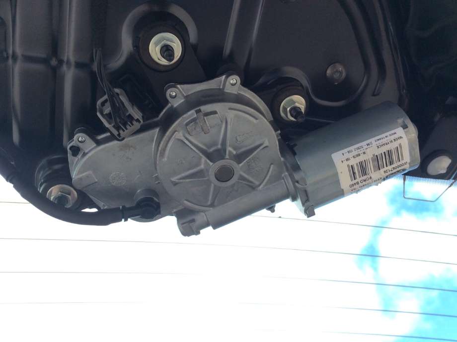 Viskermotor bakrute til Ford Transit Courier, 2014-2018 (Type I, Fase 1)  (FORD|)