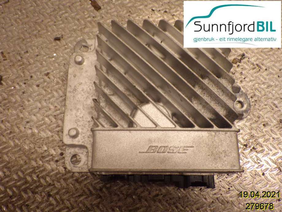 Bilstereo forsterker til Nissan Qashqai, 2014-2021 (Type II)  (NISSAN|28061HV00A)
