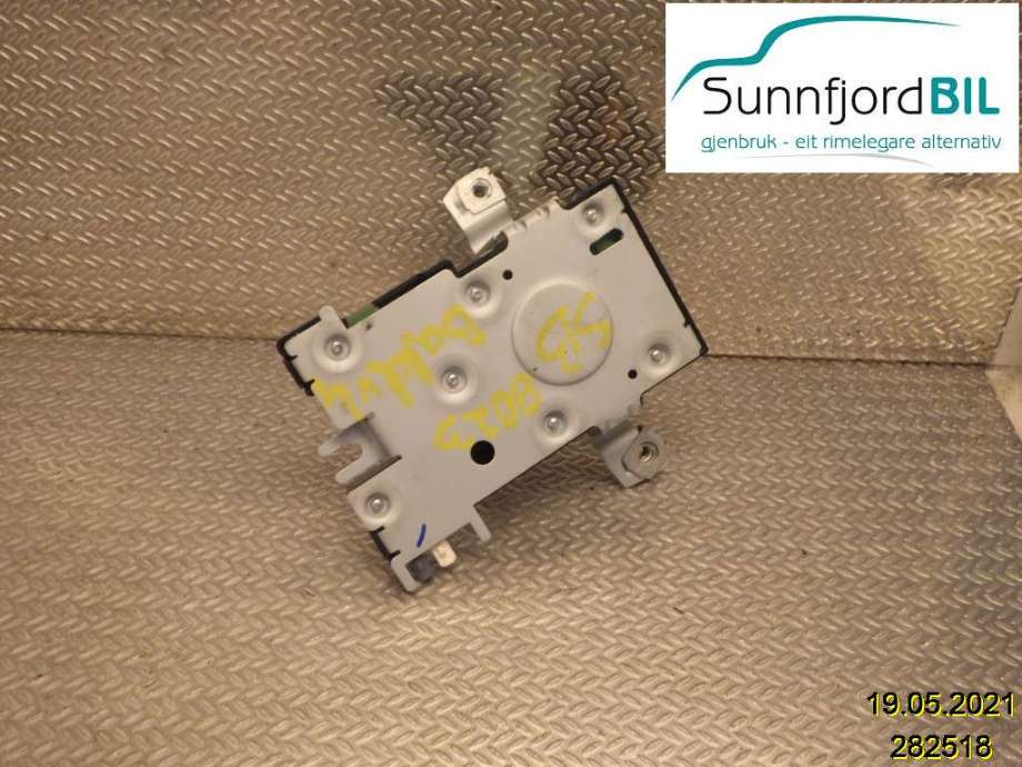 Antenne forsterker til Audi A3 2003-2008 (Type II, Fase 1)  (AUDI|8P4035225D||8P4 035 225 D)