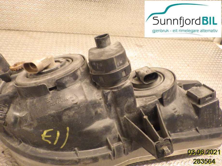 Frontlykt venstre halogen til Toyota Corolla 1997-2000 (Fase 1)  (811501E410|)