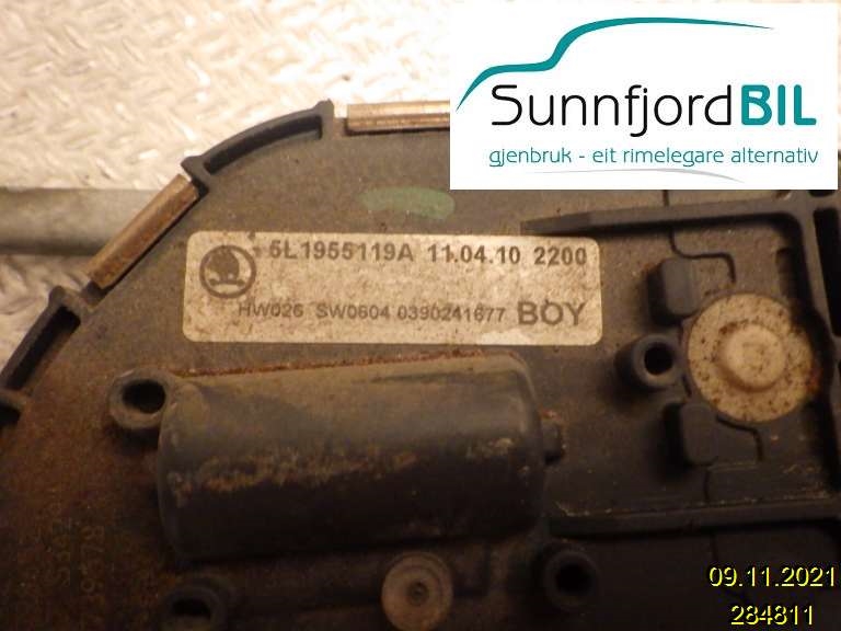 Viskermotor frontrute til Škoda Yeti, 2009-2013 (Fase 1)  (SKODA|5L1955119A)