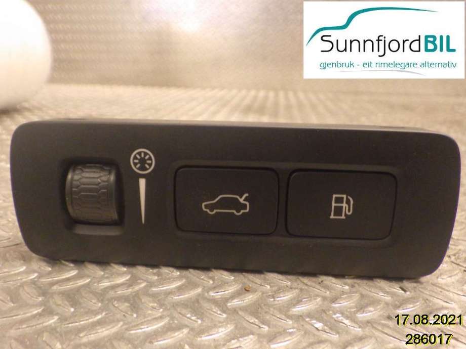 Bryter diverse til Volvo V90 / V90 CC / S90, 2016-->>  (P31443874)