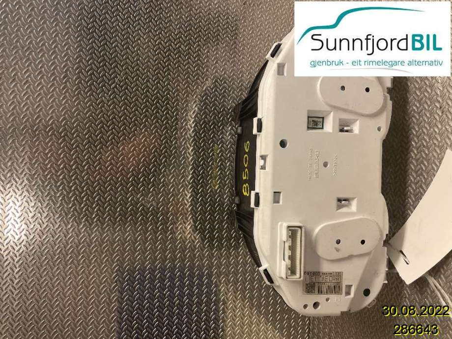Instrumentpanel til Subaru XV 2012-2017 (Type I)  (SUBARU|85003FJ131|)
