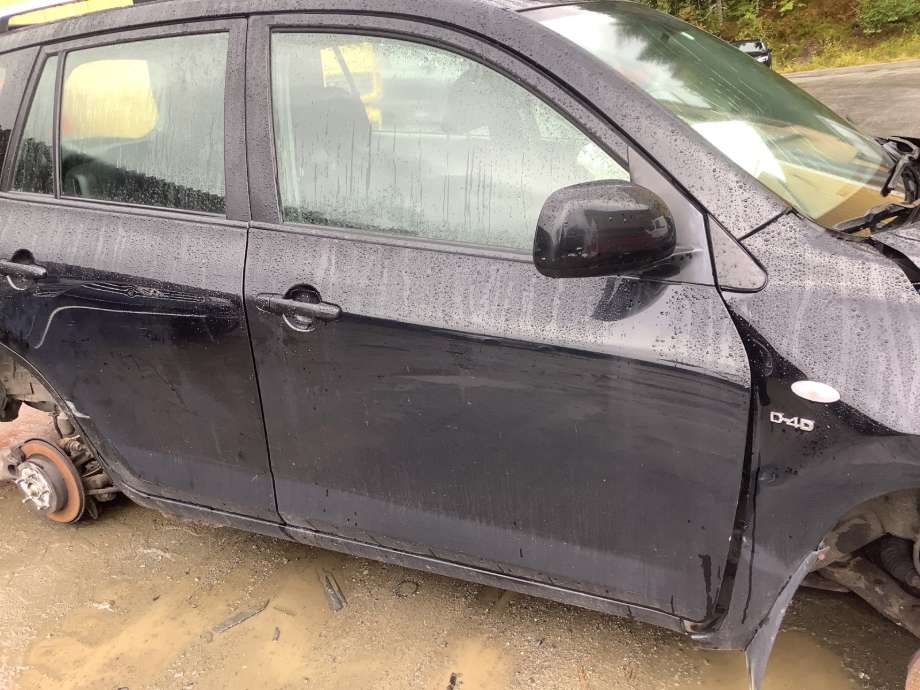 Dør høyre foran til Toyota RAV4, 2006-2009 (Type III, Fase 1)  (TOYOTA|)