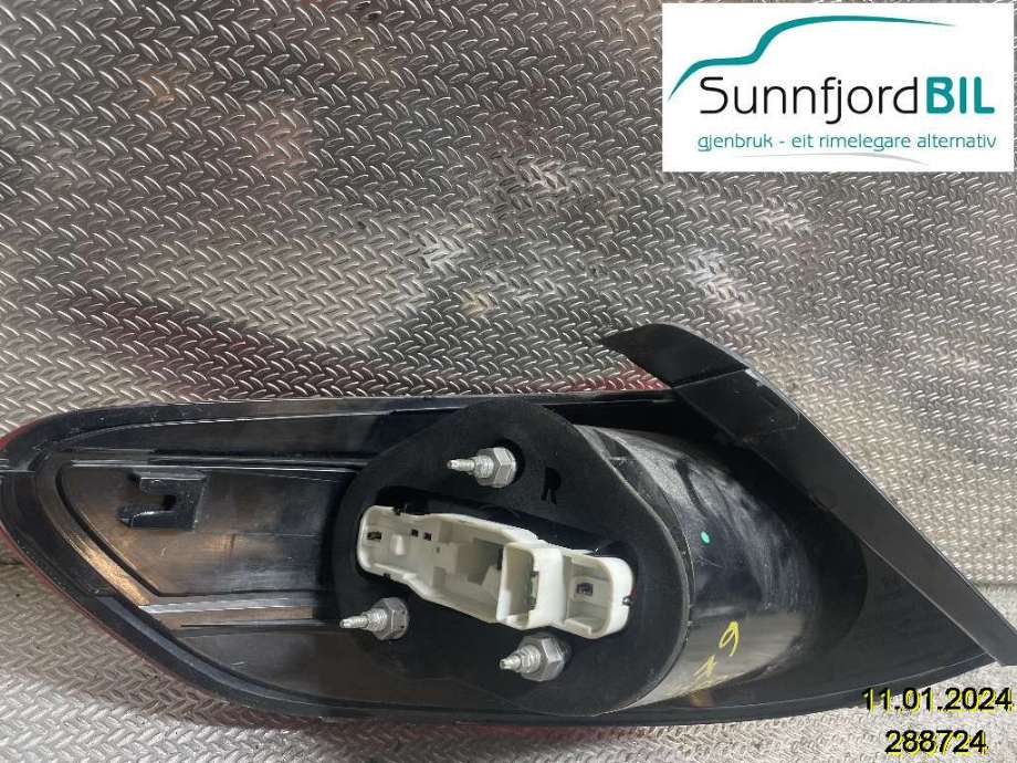 Baklykt høyre til VW CC 2008-2012 (PASSAT CC) (PASSAT CC) (VOLKSWAGEN|3C8945096G|3C8945096D|)