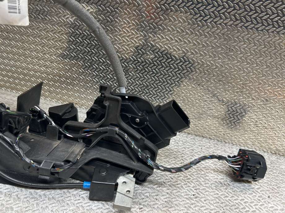 Låsekasse høyre til Ford Mondeo, 2007-2010 (Type IV, Fase 1)  (FORD|8S7AA21812GB)