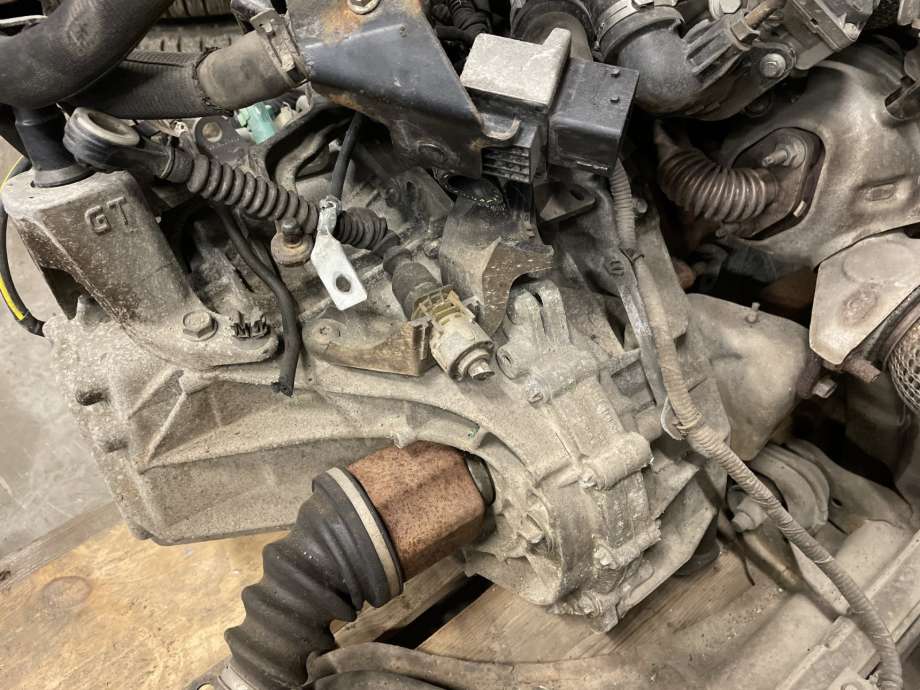 Girkasse manuell 6-trinn til Nissan Qashqai, 2010-2014 (Type I, Fase 2)  (NISSAN|320104EA0B)