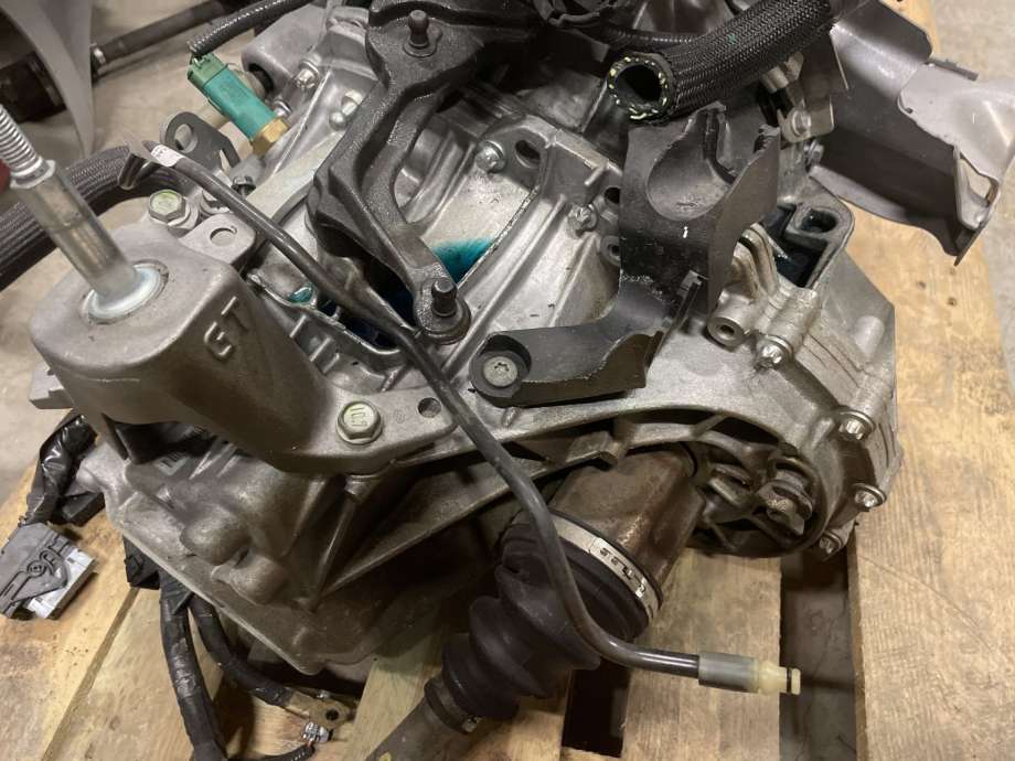 Girkasse manuell 6-trinn til Nissan Qashqai, 2014-2021 (Type II)  (NISSAN|320104EA0C)