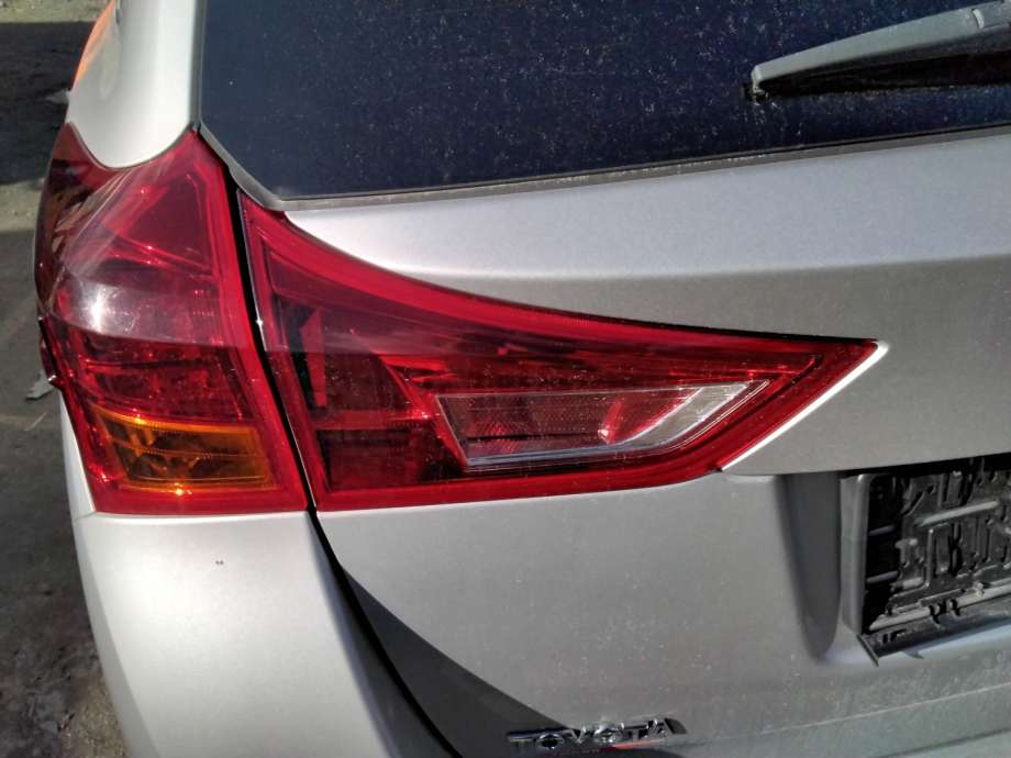 Baklykt venstre indre til Toyota Auris, 2013-2015 (Type II, Fase 1)  (TOYOTA|8159102450)