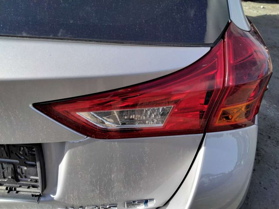 Baklykt høyre indre til Toyota Auris, 2013-2015 (Type II, Fase 1)  (TOYOTA|8158102500)
