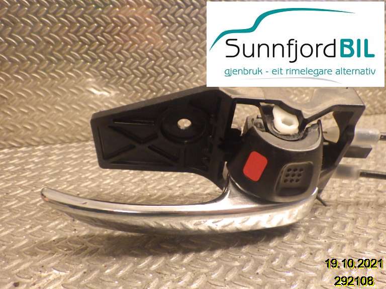 Dørhåndtak inv høyre foran til Suzuki SX4, 2009-2013 (Type I, Fase 2)  (SUZUKI|)