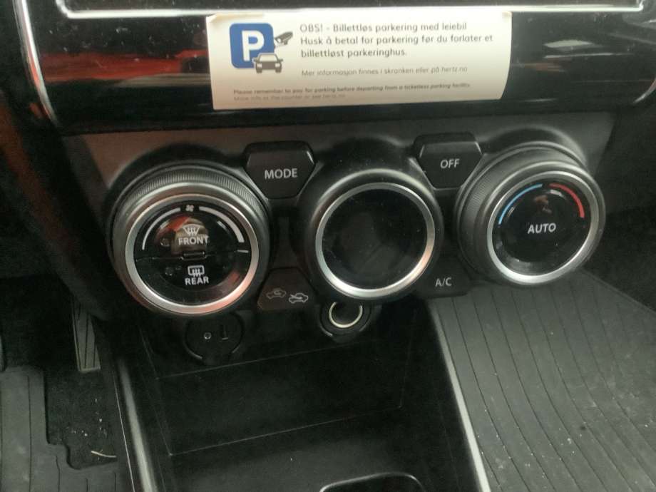 Varmeapparat betjening til Suzuki Swift, 2017-->>  (SUZUKI|3951052R00)