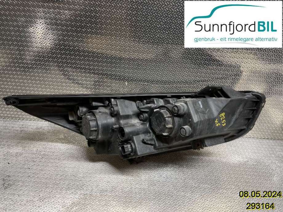 Frontlykt venstre halogen til Hyundai Ix35 2010-2015  (HYUNDAI|92101 2Y000|)