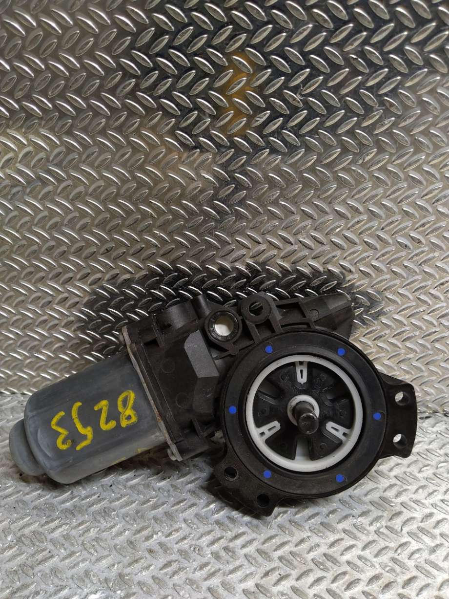 Ruteheis venstre bak til Hyundai Ix35 2010-2015  (HYUNDAI|834502S000||402354B)