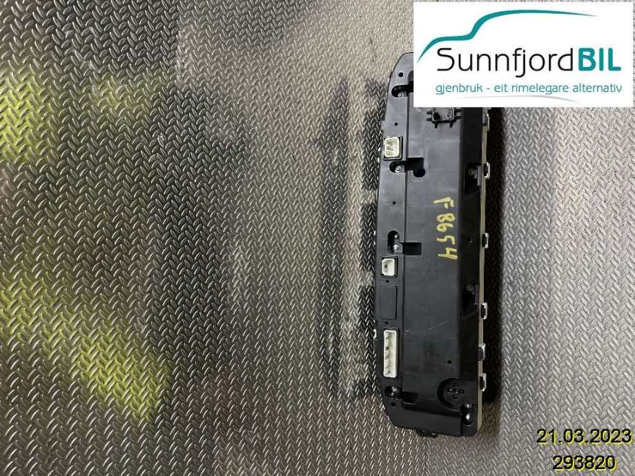 Instrumentpanel til Toyota Prius +7 2012-2020 (Type III) (stasjonsvogn) (stasjonsvogn) (TOYOTA|8380947050|)