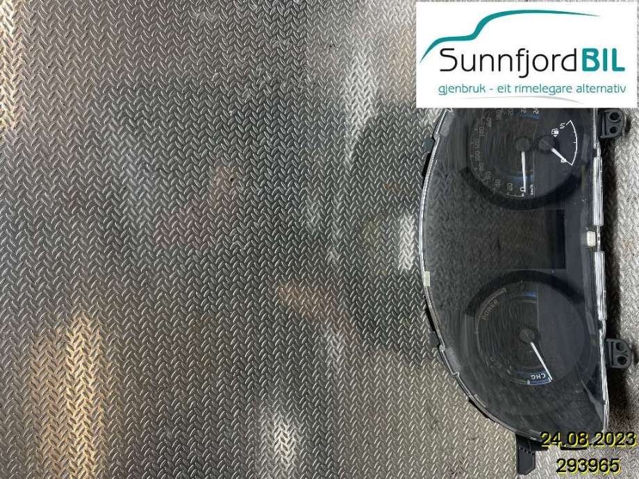 Instrumentpanel til Toyota Auris 2015-2019 (Type II, Fase 2)  (TOYOTA|83800F2E61|)