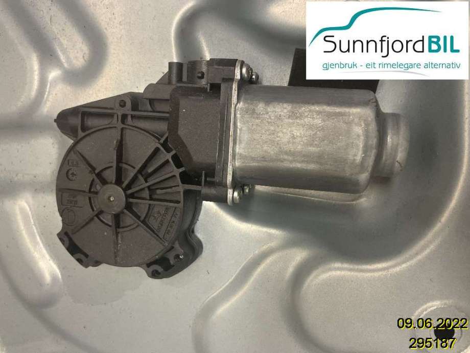 Ruteheis høyre til Nissan Qashqai 2007-2010 (Type I, Fase 1) (NISSAN|)