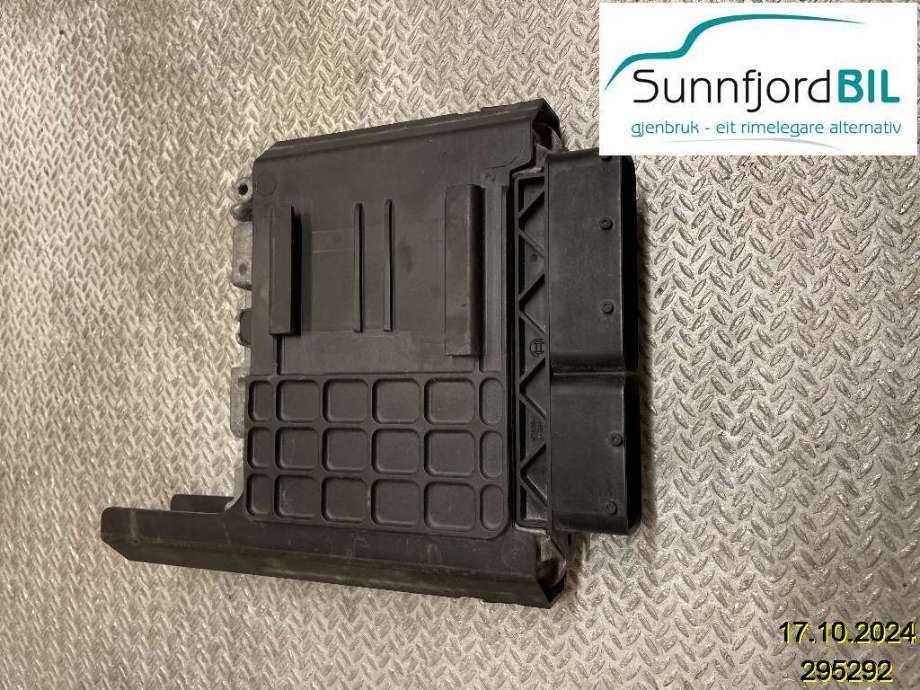 Styreenhet motor til Opel Insignia A 2009-2014 (OPEL||55576906|0281017105)