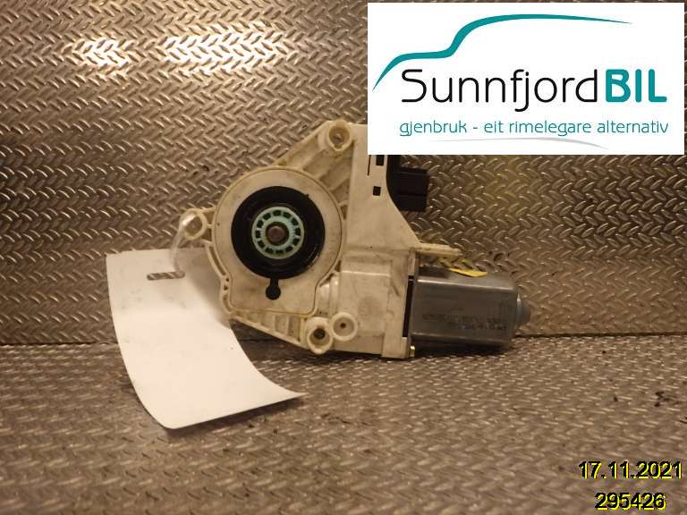Ruteheis høyre til Audi A6 2005-2008 (Type III, Fase 1) (C6) (C6) (AUDI|4F0959802D|)