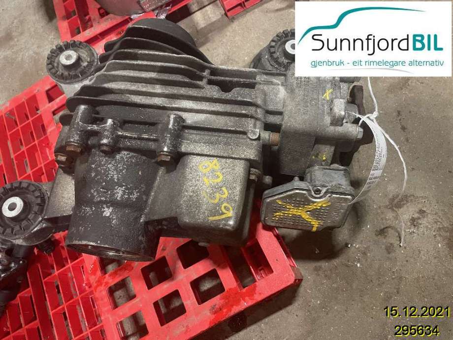 Kardang klokke bak til VW Passat 2005-2010 (B6) (B6) (VOLKSWAGEN|01Z 525 010 K|)