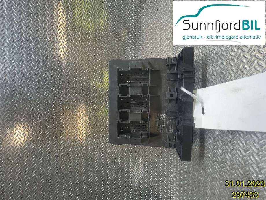 Sikringsboks til VW Touran 2010-2015 (Type I, Fase 3)  (VOLKSWAGEN|5K0937087AB|)