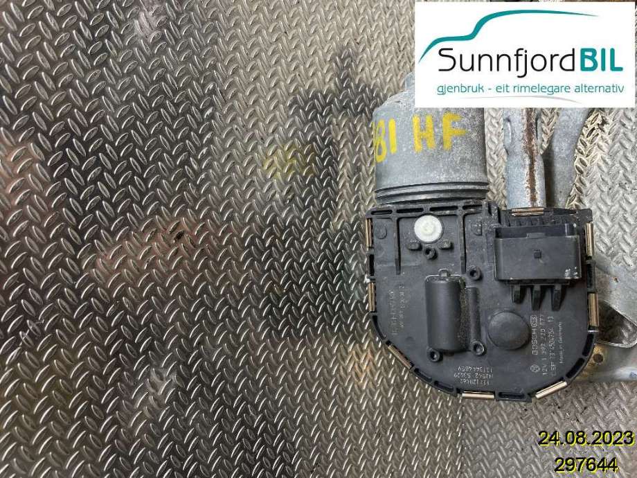 Viskermotor frontrute til Peugeot 5008, 2010-2017 (Type I)  (PEUGEOT|6405PY)
