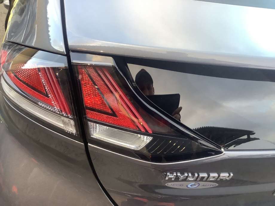 Baklykt venstre indre til Hyundai Ioniq Electric, 2019-->> (Fase 2)  (HYUNDAI|92403G2200)