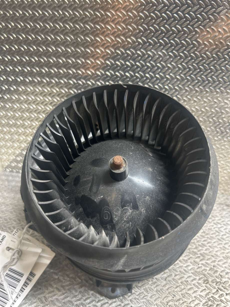Varmeapparat motor til Mercedes B-Klasse, 2011-2018 (W246) (W246) (MERCEDES|A2469061601)
