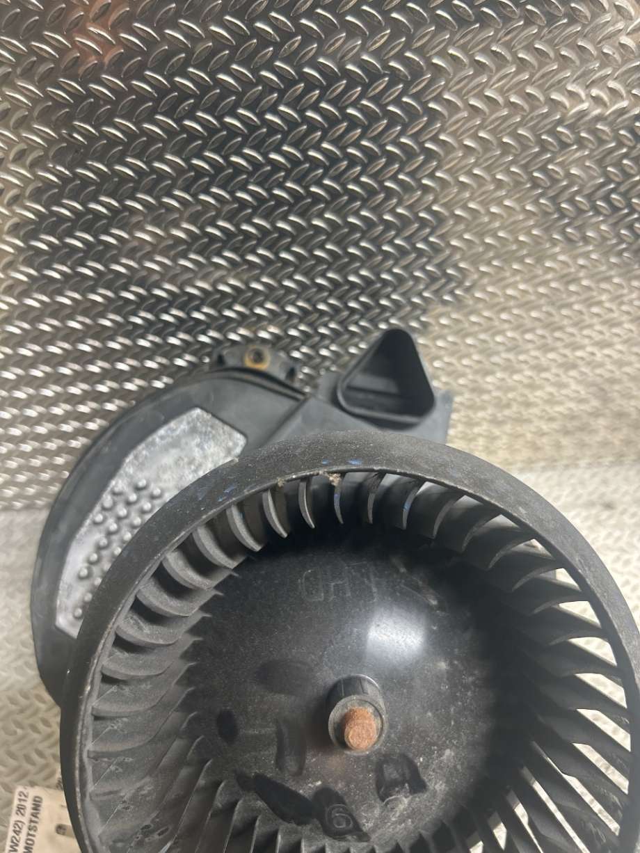 Varmeapparat motor til Mercedes B-Klasse 2011-2018 (W246) (W246) (MERCEDES|A2469061601|A 246 906 16 01)