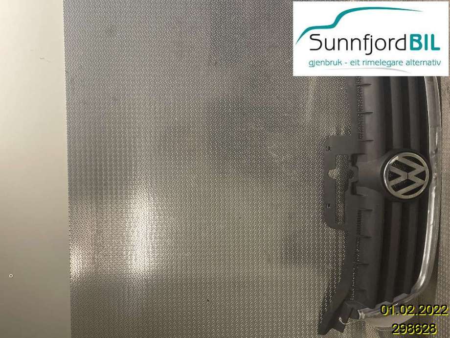 Grill til VW Touran, 2003-2006 (Type I, Fase 1)  (VOLKSWAGEN|)