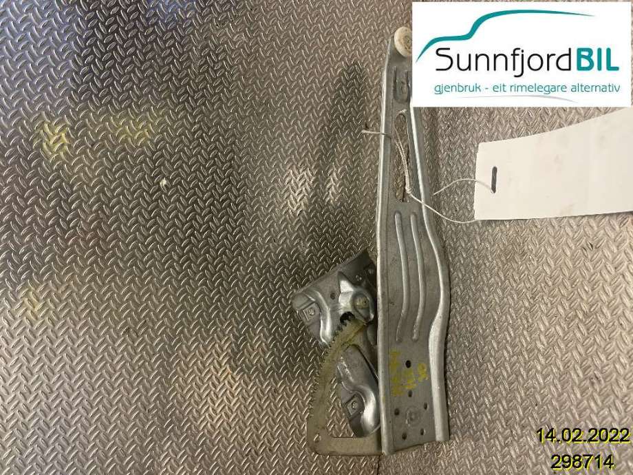 Ruteheis til Toyota Yaris, 2006-2009 (Type II, Fase 1) (TOYOTA|)