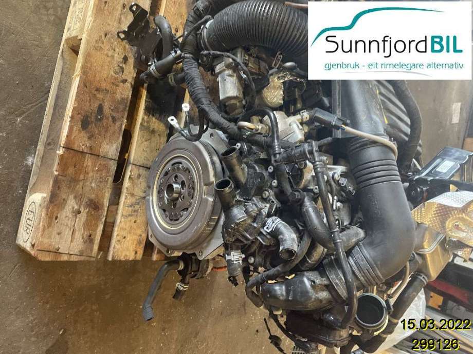 Motor bensin til VW Passat 2015-2019 (Fase 1) (B8) (B8) (VOLKSWAGEN|04E 100 037 T|CUKC|)