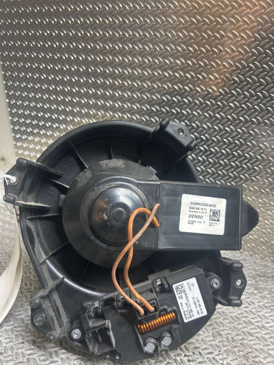 Varmeapparat motor til Mercedes B-Klasse 2011-2018 (W246) (W246) (MERCEDES|A2469061601|A 246 906 16 01)