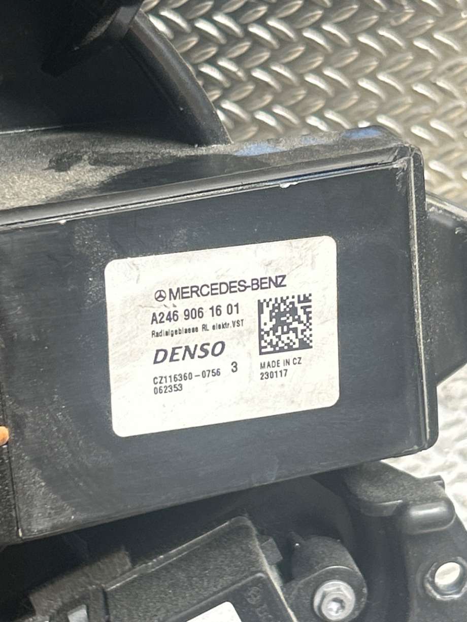 Varmeapparat motor til Mercedes B-Klasse 2011-2018 (W246) (W246) (MERCEDES|A2469061601|A 246 906 16 01)