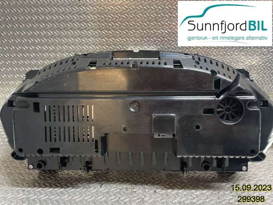 Instrumentpanel til BMW 4-Serie 2013-2020 (F32/F33/F36) (F32/F33/F36) (BMW|62105A03A30|937998101|9232895)