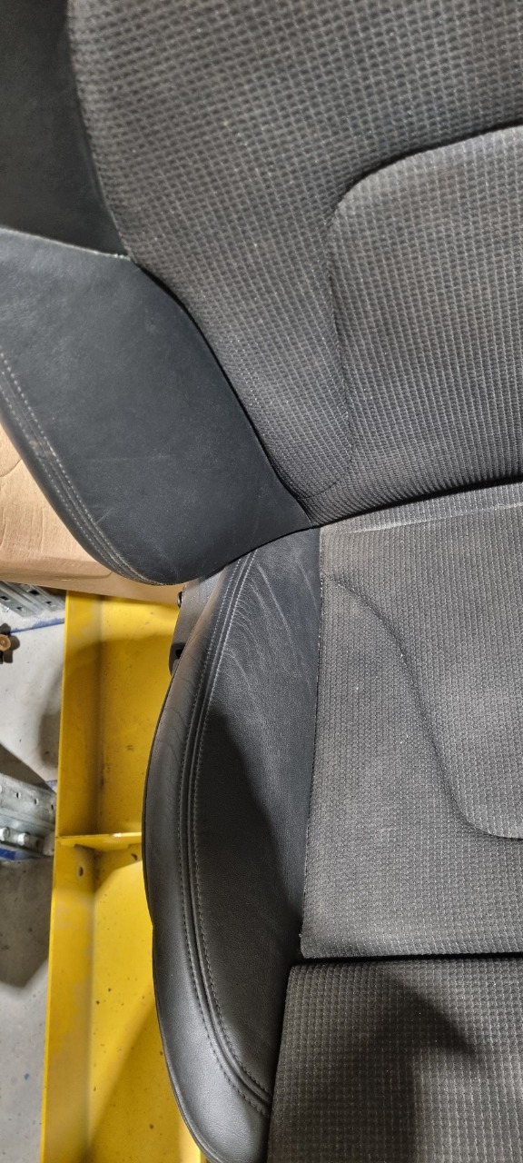 Sete foran høyre til Audi A4 2007-2014 (Type IV) (B8) (B8) (AUDI|8K0881106G|8K0881106S|)