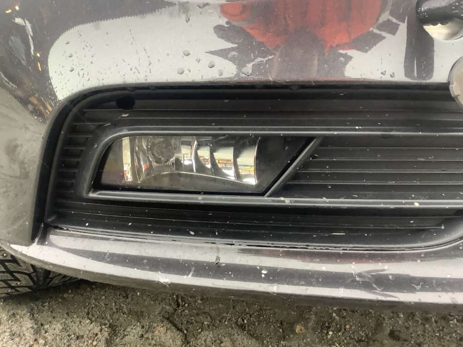 Tåkelykt høyre foran til Audi A4, 2007-2014 (Type IV) (B8) (B8) (AUDI|8K0 941 700 B)