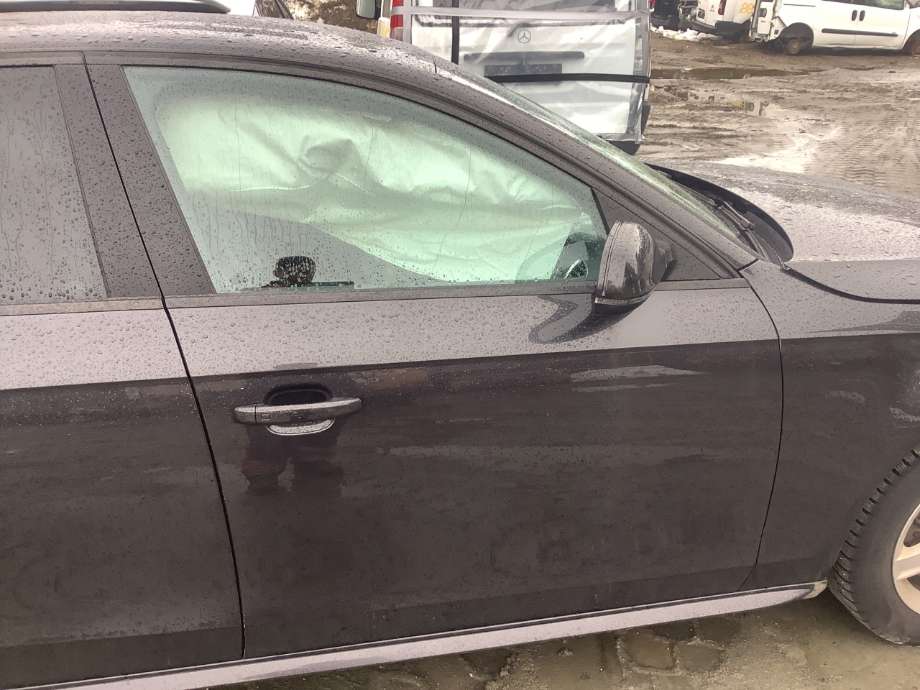 Dør høyre foran til Audi A4, 2007-2014 (Type IV) (B8) (B8) (AUDI|8K0 831 052 J)