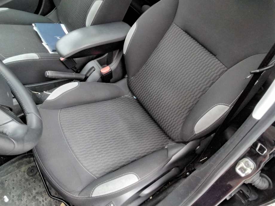 Sete foran venstre til Peugeot 208, 2012-2019 (Type I)  (PEUGEOT|)
