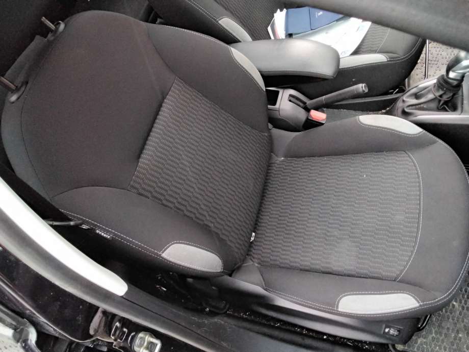 Sete foran høyre til Peugeot 208, 2012-2019 (Type I)  (PEUGEOT|)